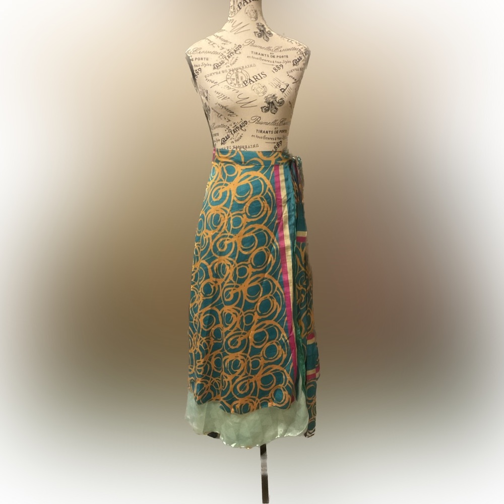 Beautiful Soft Amazing Silk Skirt. Double Layer Reversible New